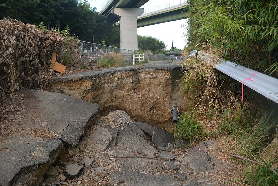 A fault caused by the 2026 Kumamoto earthquake, located near Myoken Daiichi Bridge. Yatsushiro City, Japan.